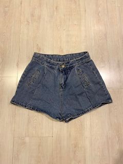 (Category: ) located in . Submitted by ohclosetph (Listing ID 1399021828, Image 1). Description: .