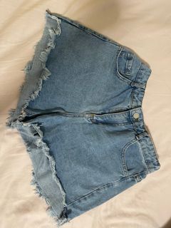 (Category: ) located in . Submitted by noodlesmiyeon (Listing ID 1399002329, Image 1). Description: .