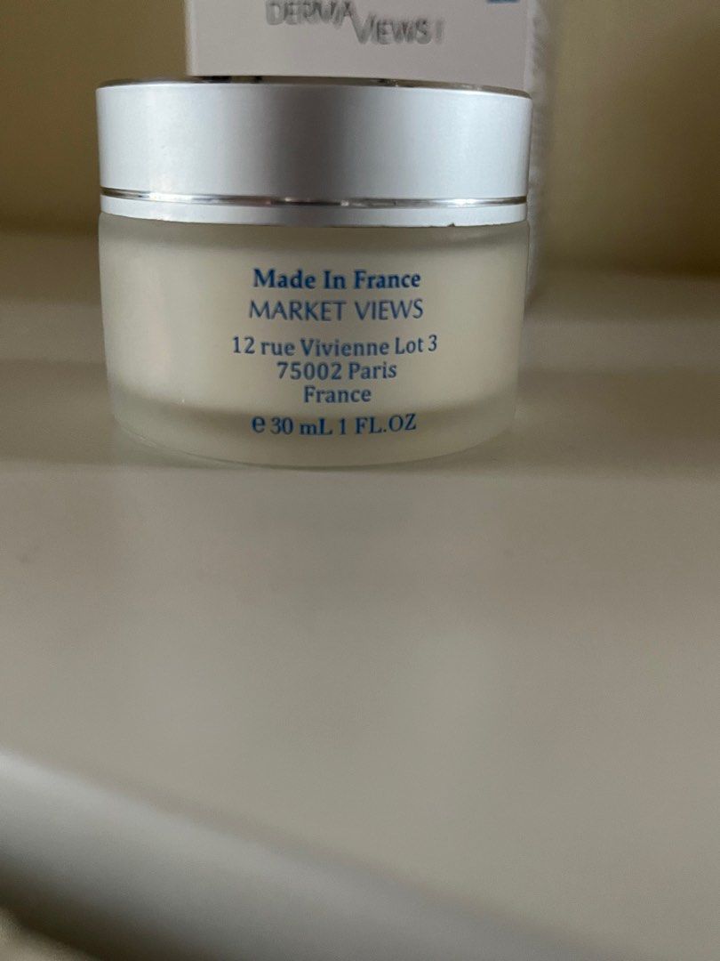 DermaViews Acno-Lyse Cream 30ml (Category: Face Care) located in Marikina City. Submitted by maryygee (Listing ID 1398891251, Image 3). Description: - DermaViews Acno-Lyse Cream for blemish reduction and improved skin. - Suitable for sensitive, combination, and oily skin. - Cleanses and purifies the face. - Reduces redness and provides hydration. - Made in France. - Contains Ammonium Lactate and Salicylic Acid. - Expiry Date: 03/23/27 Bought from