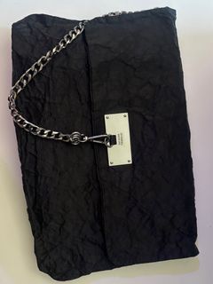 (Category: ) located in . Submitted by thriftstorey (Listing ID 1398951277, Image 1). Description: .