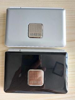 快譯通ED180及ED200全正常護眼電子字典黑白翻譯機。包括充電線。黑色那部高級機少少加30元。可以試機、满意才交易。美孚站或者大圍站交收。64221775112067110