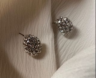 Elegant Stylish Rhinestone Stud Earrings 高貴時尚閃石耳環64203548122241110