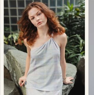 (Category: ) located in . Submitted by summerxcloset (Listing ID 1398975738, Image 1). Description: .