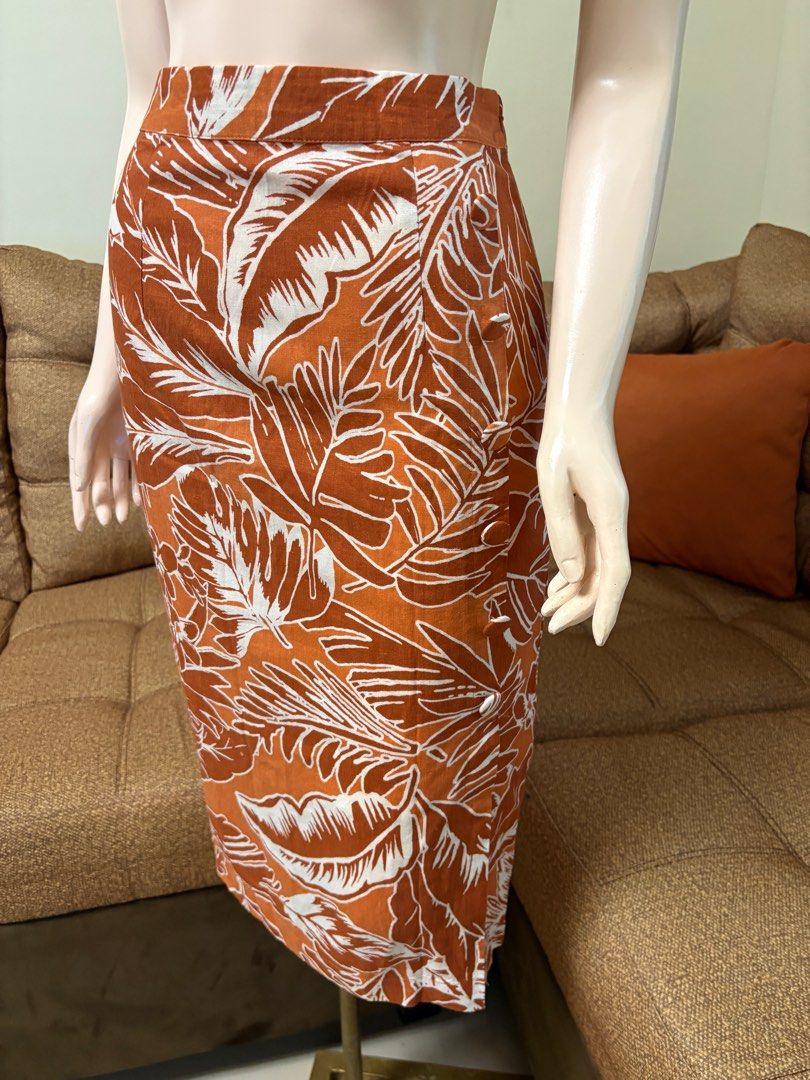 Forever 21 linen coordinates (Category: Sets or Coordinates) located in Barugo. Submitted by green.trendsetter (Listing ID 1398875412, Image 2). Description: Closet clear-out!✨ Well-loved pieces looking for a new home 💕 Rfs: moving abroad.