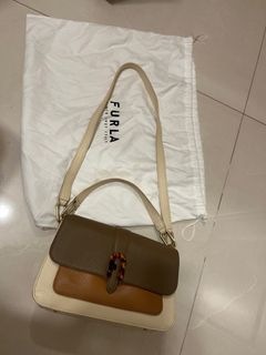 （分類：）位於 。 由 mayy2022 提交（商品編號 1398997519，圖片 1）。簡介： 。