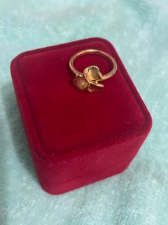 帶花卉設計的金戒指64194529355139110