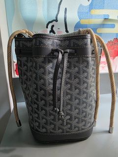 （分類：）位於 。 由 NonnahsL 提交（商品編號 1398995305，圖片 1）。簡介： 。