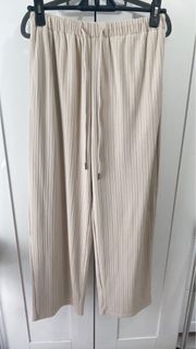 GU 米色長褲64196076477699110