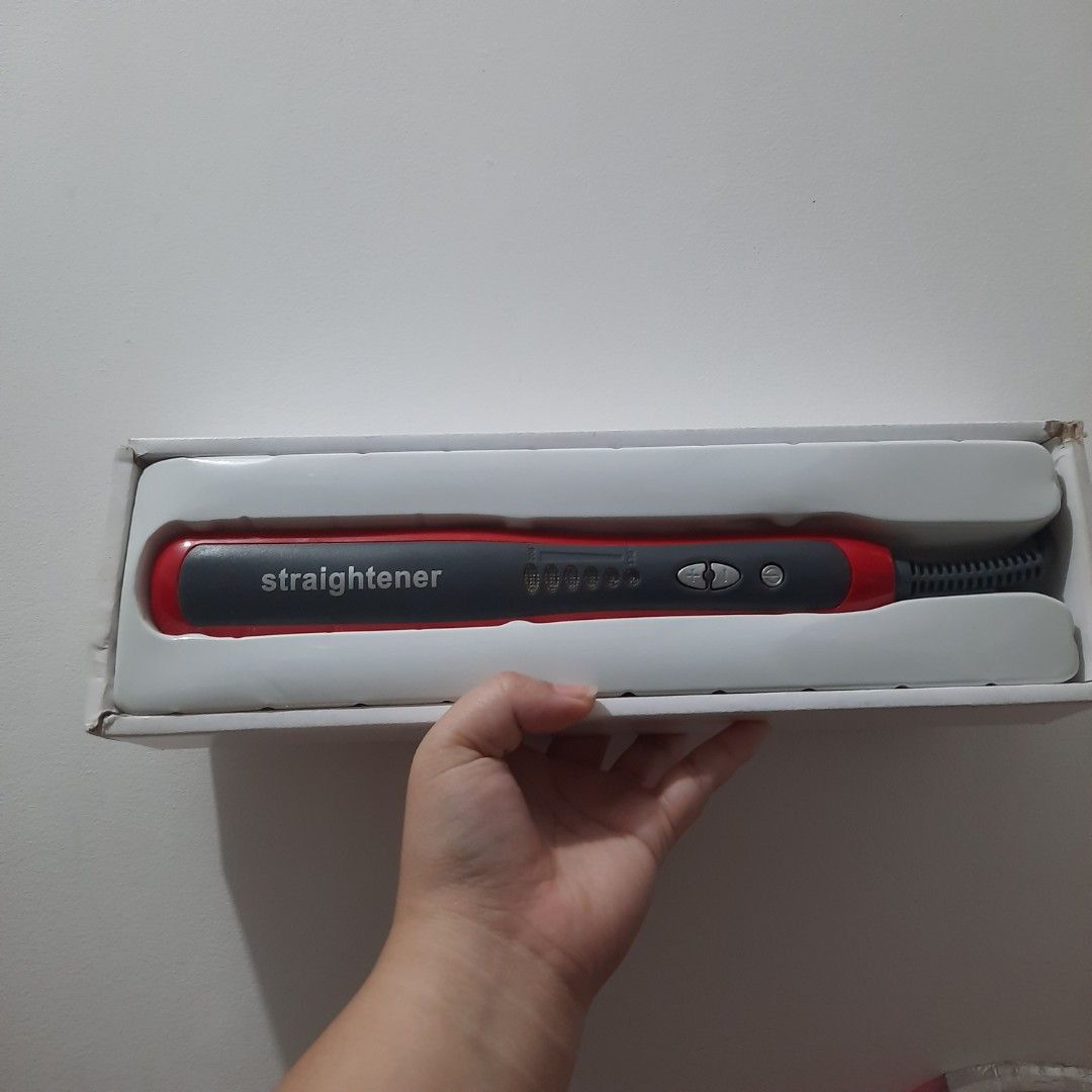 Hair Straightener Comb/Brush (Category: Hair Accessories) located in Makati City. Submitted by aremg.2021 (Listing ID 1398896661, Image 3). Description: -used twice - mas okay po to sa hair na minimal lang ang curls kasi iba pa rin po ito sa flat iron - Location: Brgy.Rizal,Taguig -Delivery via Lalamove (GCASH payment only) -Shipping fee will be shouldered by the customer.