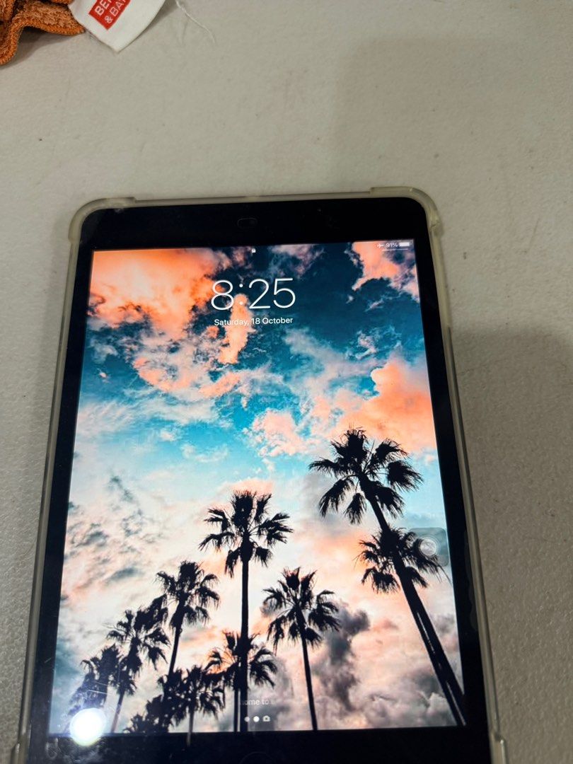 Ipad Mini 2 (Category: iPad) located in Manila. Submitted by smilemeow (Listing ID 1398993742, Image 2). Description: .