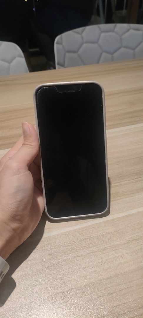 Iphone 13 256gb (Category: iPhone 13 Series) located in Antipolo. Submitted by aprililing (Listing ID 1398882749, Image 2). Description: Iphone 13 256gb 98% battery health 1.3 years old All parts are original Good as new First owner, lady owned Spare phone lang po, ginagamit lang as camera Comes with box and charger.