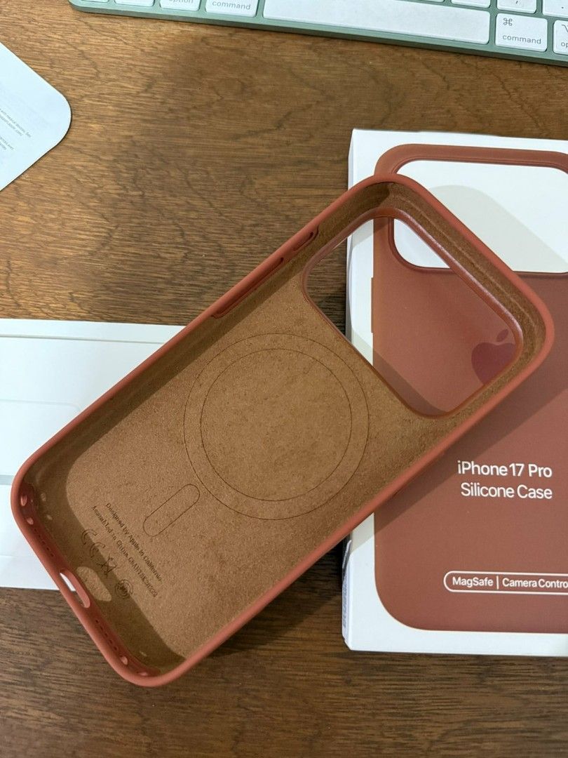 iPhone 17 Pro MagSafe Silicone Case [TERRA COTA BROWN] (Category: Cases & Sleeves) located in Manila. Submitted by zionmerced (Listing ID 1398926716, Image 3). Description: Pm me :).