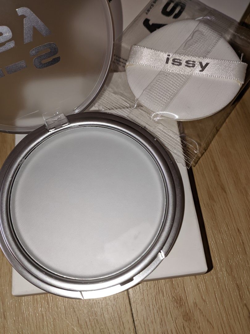 issy make up fixing and true gel powder (Category: Makeup) located in Pasig City. Submitted by pottyhead.22 (Listing ID 1398943637, Image 3). Description: — fixing powder brand new (AVAILABLE) 💚 — true gel powder : swatched once witn a silicone tool, see pic for condition, practically still bnew! — can be sold as bundle — fixing powder : used once only, see pic for condition (SOLD) NOTE: I’m very hygienic, and my makeup and skincare collections 