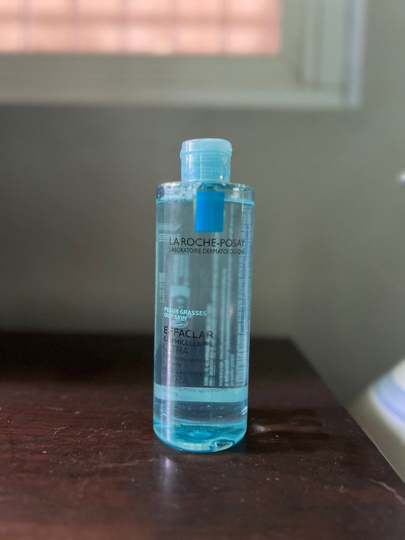 La Roche Posay Make Up Remover (Category: Face Care) located in Bacoor. Submitted by travelfindsph (Listing ID 1398924560, Image 1). Description: La Roche Posay Micellar Water La Roche-Posay Effaclar Micellar Water Ultra Oily Skin has the following features: Removes perfectly make-up, impurities and dirt. Skin becomes clean and clear after use without leaving dry. Perfect make-up removal for sensitive skin on the face, eyes and lips while respect
