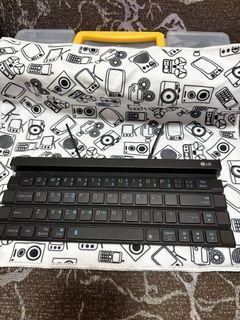 LG Rolly Keyboard Foldable Bluetooth Keyboard KBB 70064195203345537110