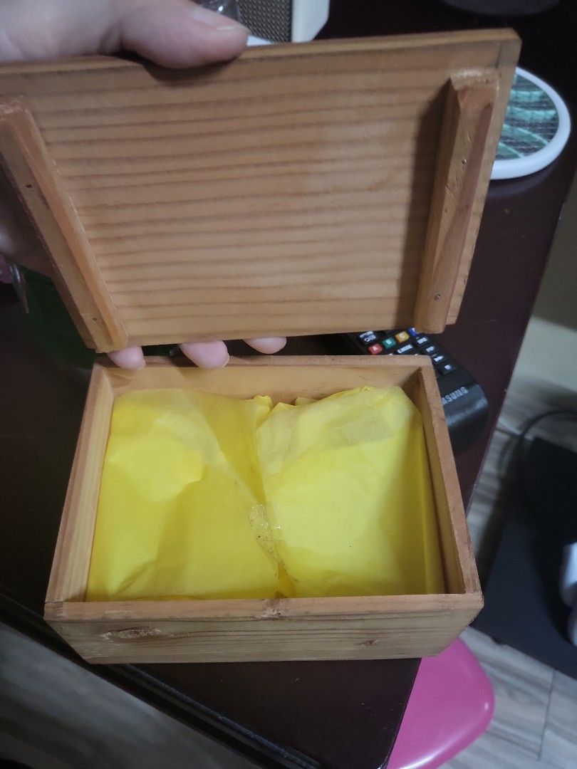 L'Occitane Wooden Box (Category: Storage Boxes & Baskets) located in Caloocan City. Submitted by lynette1977 (Listing ID 1399037824, Image 2). Description: - Authentic L'Occitane wooden box - Rectangular shape - Beautiful natural wood grain - Interior lined with soft yellow tissue paper - L'Occitane brand name prominently displayed.