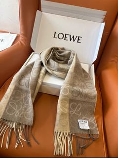 🌟官網授權商家🌟LOEWE 羅意威奶茶色雙面棋盤格圍巾64196493824385110