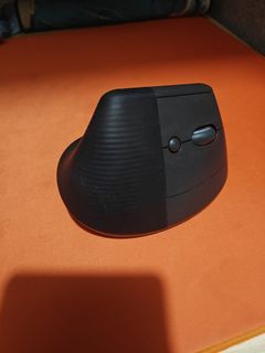 Logitech Lift 無線滑鼠64202892367618110