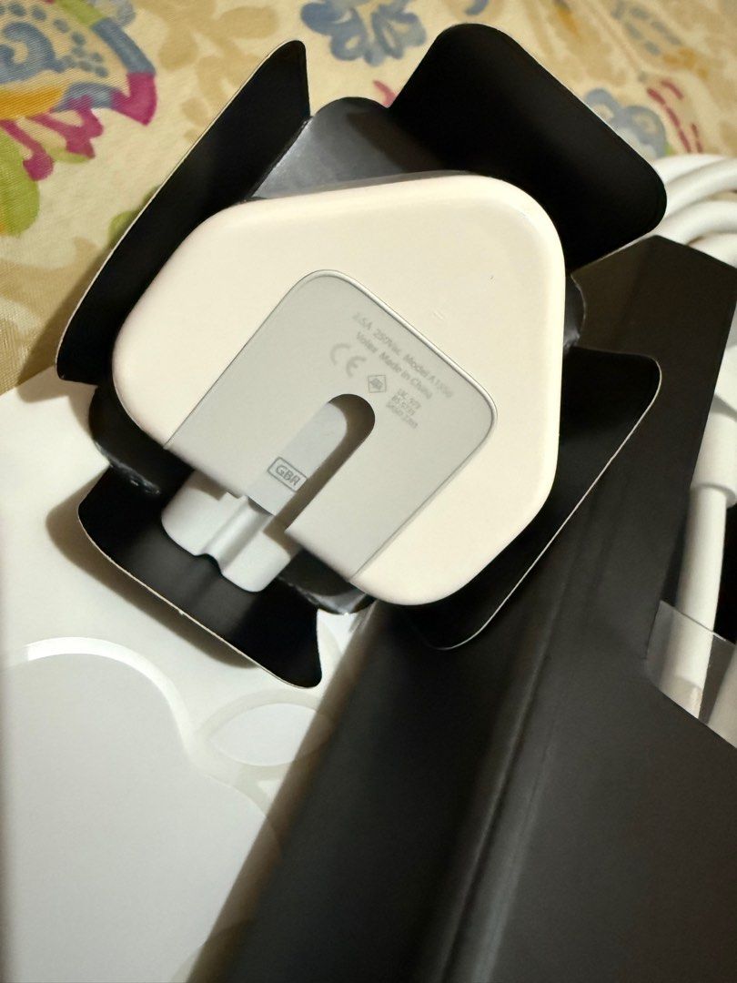 MacBook Air AC Adapter Plug and Extension Cord (Category: Cables & Adaptors) located in Rizal. Submitted by tin414 (Listing ID 1399046469, Image 2). Description: This came with my mac but I have no use for them. Original. Item in Makati CBD. 1 set is made up of: 1. Regular duckhead adapter 2. Duckhead adapter with extension cord.