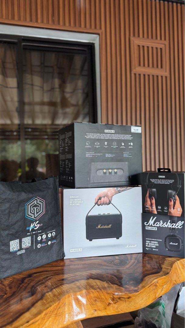 Marshall Killburn 2 Brandnew Sealed (Category: Soundbars, Speakers & Amplifiers) located in Quezon City. Submitted by NKG35 (Listing ID 1399019905, Image 1). Description: Fresh from Digital Walker Midnight Launch‼️ Grab these brandnew Marshall Speakers below SRP Limited stocks only! 🔥 🔊 Marshall Kilburn II – 2 pcs. available SRP: P15,990.00 Selling it for: P12,500.00 ✅ Brand new, sealed ✅ Great for audiophiles and gift-giving 📍 Meet-ups / COD 