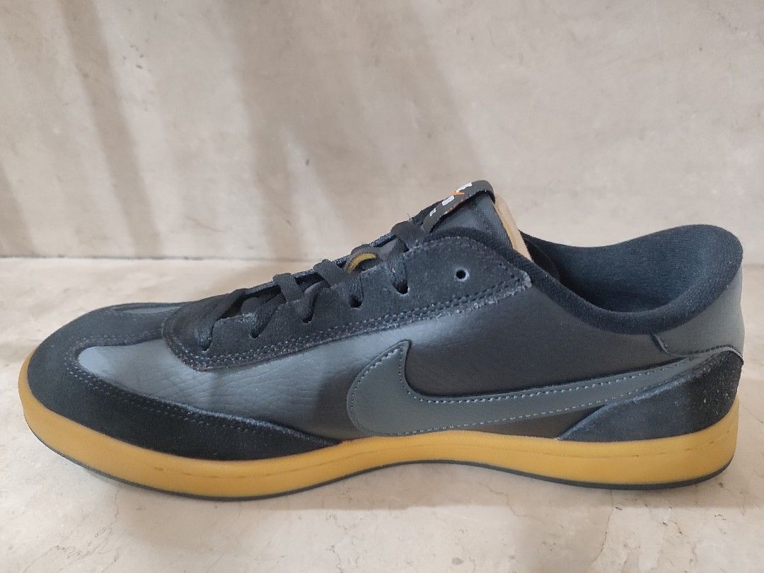 Nike SB FC Classic (Category: Sneakers) located in Manila. Submitted by johnsnow287 (Listing ID 1398748344, Image 1). Description: - Nike SB FC Classic US Size 11 Complete with box Potrero Malabon pickup Delivery via lalamove Payment via GCash/Bank Transfer.