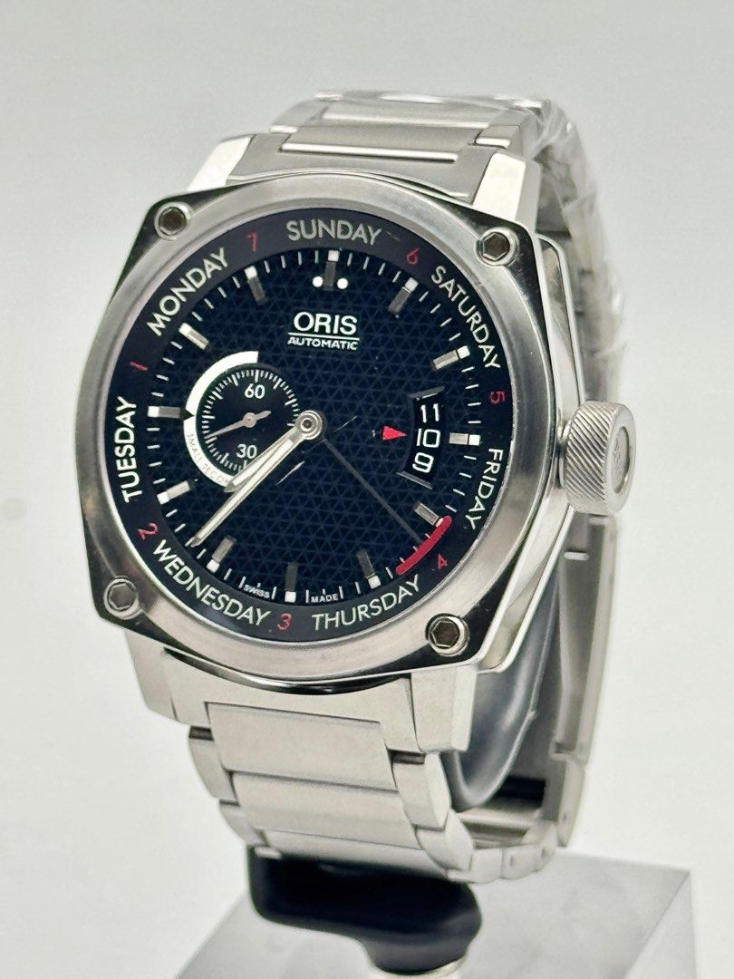 ORIS BC4 Small Second Pointer Day 7617 Black Dial Steel (Category: Men's Watches) located in Manila. Submitted by _classicwatchcollection (Listing ID 1398925737, Image 3). Description: WT001070 FS: ORIS BC4 Small Second Pointer Day 7617 Black Dial Steel Php 65,000 Condition: 9/10 Ref: 7617 Movement: Automatic Case size: 44mm With box only. Pm or Contact 09621977434 for inquiries..