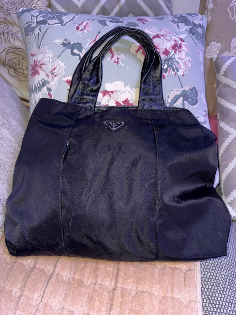 PRADA nylon dupe (Category: Luxury Bags & Wallets) located in Manila. Submitted by kulachiii (Listing ID 1398979414, Image 1). Description: .