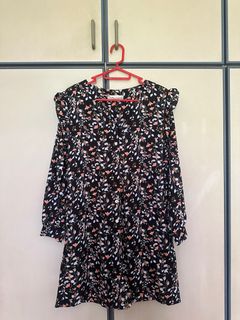 (Category: ) located in . Submitted by cheapcheapoutfits (Listing ID 1398921055, Image 1). Description: .