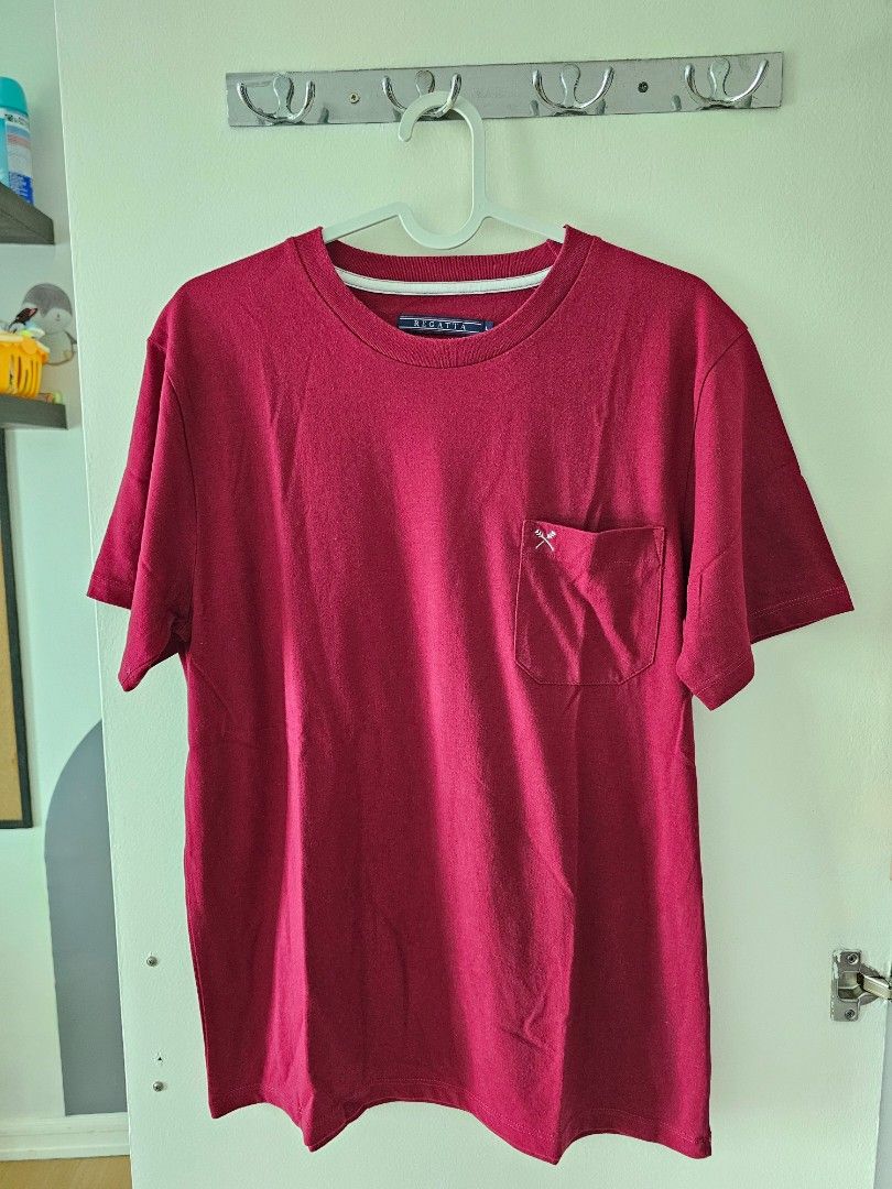 Regatta Pocket T Shirt (Category: Tshirts & Polo Shirts ) located in Quezon City. Submitted by dbjhub (Listing ID 1398874926, Image 1). Description: Regatta Pocket T Shirt Size Large L 28 W 21 Pickup: Katipunan or Banawe QC.