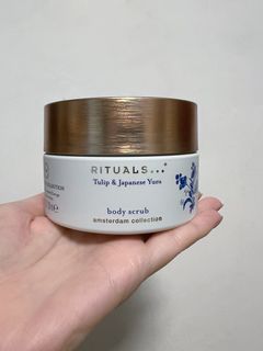Rituals Tulip & Japanese Yuzu 身體磨砂膏64197763757569110