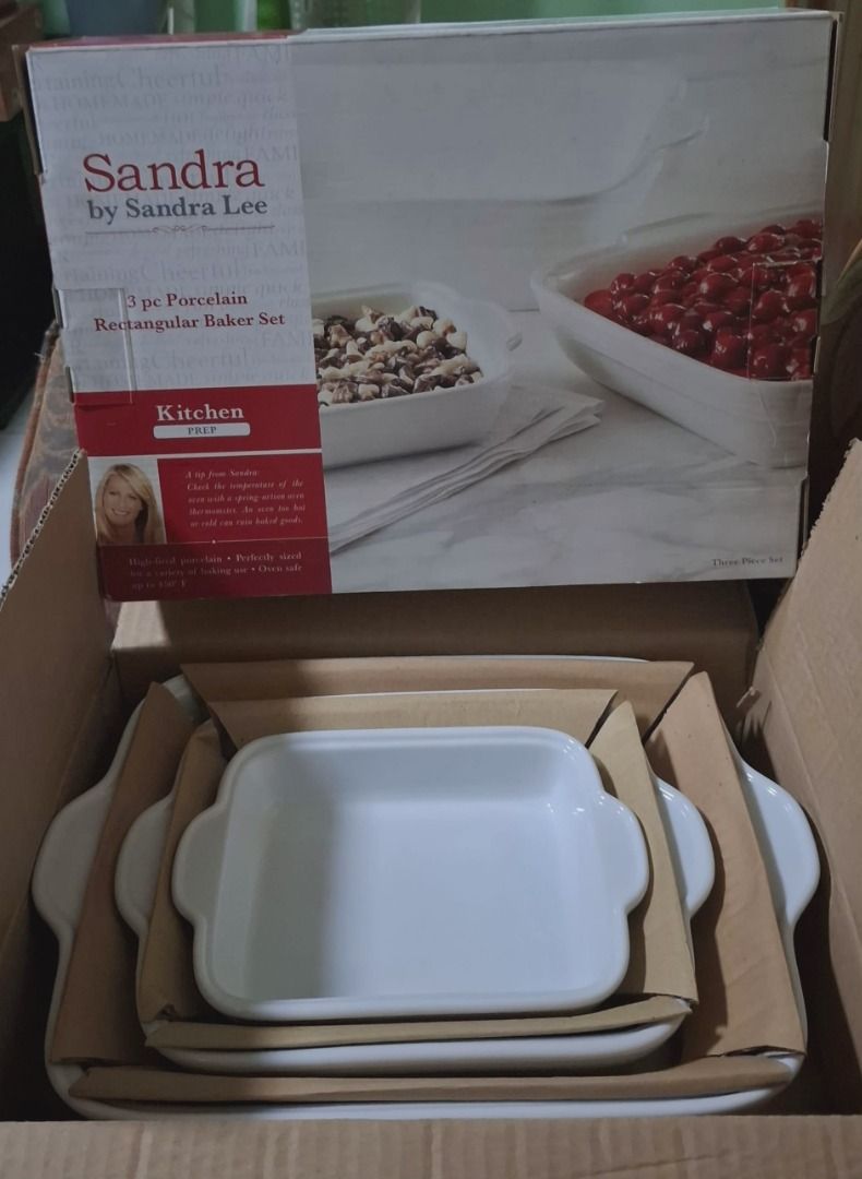 Sandra by Sandra Lee 3-Piece Porcelain Rectangular Baker Set – Brand New (Category: Bakeware) located in Quezon City. Submitted by m_decluttering_sale (Listing ID 1398987195, Image 1). Description: Sandra by Sandra Lee 3-Piece Porcelain Rectangular Baker Set – Brand New Brand new and never used porcelain baker set from Sandra by Sandra Lee. Includes 3 rectangular baking dishes in different sizes, perfect for casseroles, lasagna, baked pasta, dess