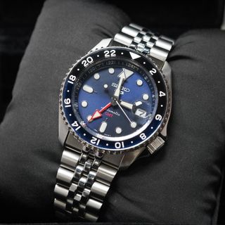Seiko 5 sport GMT Blue dial 精工5系列藍面GMT64197761694083110