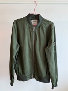 STANDARD Bomber Jacket - Small (澳洲牌子）64197114241027110