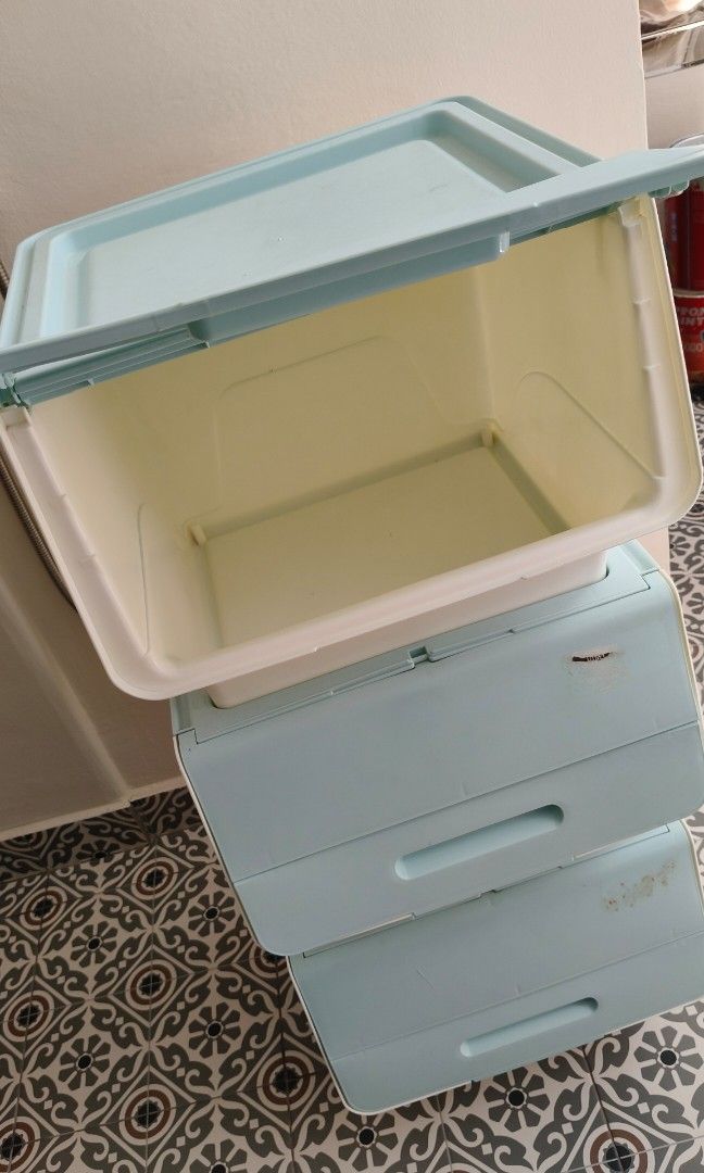 Storage boxes (Category: Storage Boxes & Baskets) located in Singapore. Submitted by llim2015 (Listing ID 1398909283, Image 3). Description: 3 for $18 dimension - 36 x 38 x 30(h).