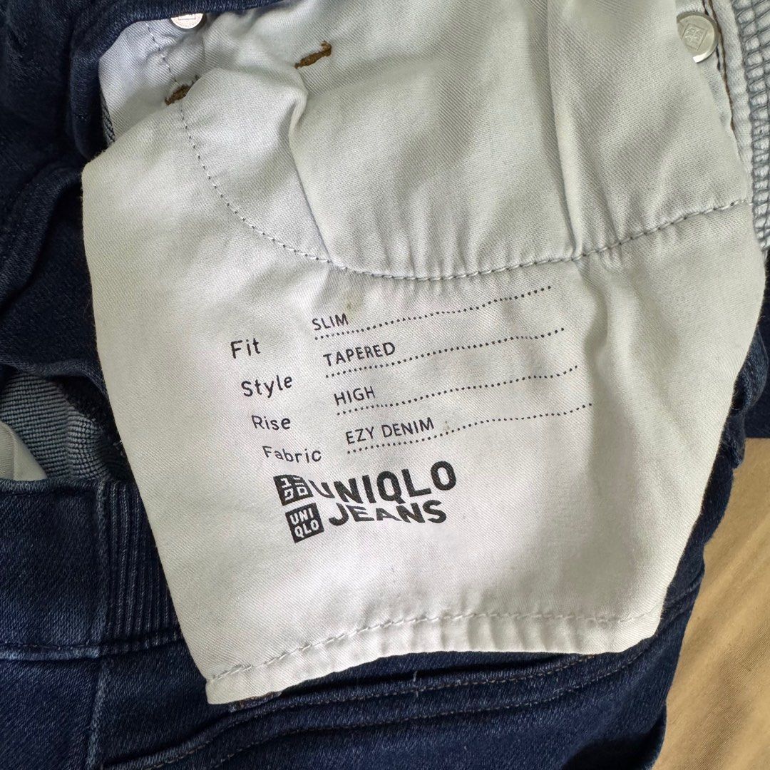 Uniqlo Jeans Pants (Category: Jeans) located in Batangas. Submitted by z.declutter (Listing ID 1398885097, Image 3). Description: Garterized waist at the back Stretchable Material.
