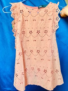 Zara 繡花花邊上衣64198644340354110
