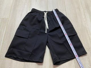 100%全新 卡其色 & 黑色工裝短褲 各一條(每條$20)64213879267969110