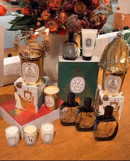 In StockđĽ2ď¸âŁ Rotating Candle Holders HOLIDAY CAROUSEL, Candle Kaleidoscope HOLIDAY LANTERNâ
 2025 Xmas Diptyque Christmas Limited Edition Diptyque Christmas Limited Edition Dreamy Velvet Holidayâ¨Candle Available Separately Classic Scents: Rose, Berry, Sandalwood, SAPIN PINE TREE 190g, 70gâ¨Mini Version64208959690369110