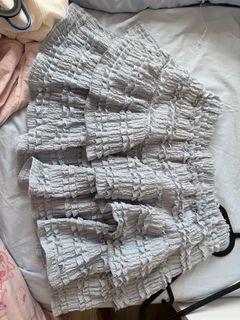 淺灰色皺褶短裙64210292269569110