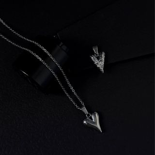 頸鏈64210710406147110