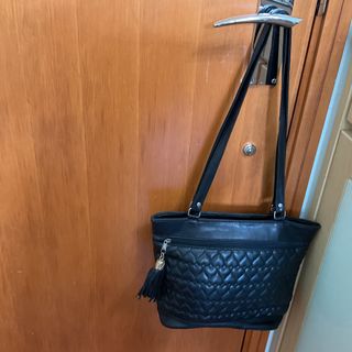 全新羊皮，黑色手袋64211132595073110