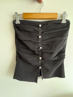 黑色珍珠鈕扣露肩上衣64211549261698110