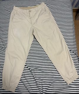 卡其色休閒褲64216189540481110