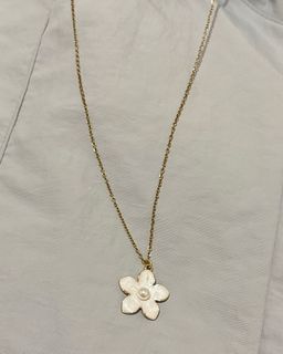 珠光花花造型珍珠頸鏈64219495762051110