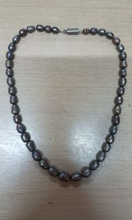 只戴過两三次 極新 5.5-6.5mm 黑珍珠 15吋 頸鍊 (see settlement locatoon frist)64215708652417110