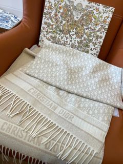 💎品質保障💎𝐃𝐢𝐨𝐫 最新金光閃閃 - 老花披肩 尺寸：200x45cm64215242120834110