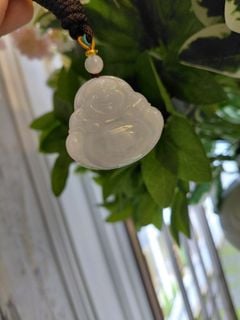 新系列 商品 【飾品-天然翡翠  系列】天然🅰️货翡翠 ➡️ 细糯白底純鏡佛公 送掛繩 (現貨)64216185762435110