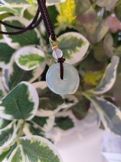 New Series Product [Accessories - Natural Jadeite Series] Natural A-Grade Jadeite ➡️ Nuo Bing Qing Green Small Button Pendant with Necklace Cord (In Stock)64216657282050110