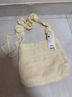 日本購入 GU 米白色皺褶手提包64218456985731110