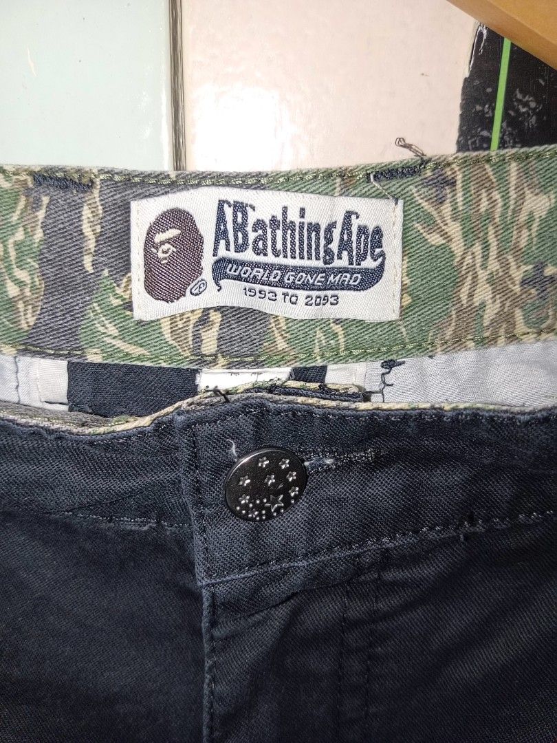 Aape Cargo Shorts (Category: Shorts) located in Manila. Submitted by got_em_ware (Listing ID 1399235337, Image 3). Description: Reminders: ALL ITEMS ARE THRIFTED so manage your Expectation ( Bawal sa maselan at siraulo ) READY TO WEAR ITEMS/ ALREADY WASHED 📏Measurements: Inches ‼️Disclaimer: some items may or may not have small hole, runs, cut tag labels, wrong sizing, mendings, and uneven stitch, permanent/washable stains ✨Aape cargo shorts Wai